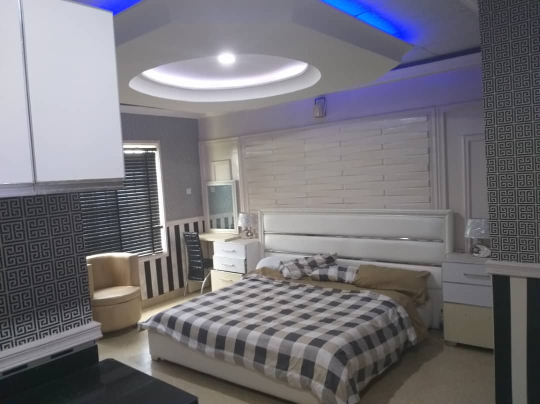  5 bedroom duplex